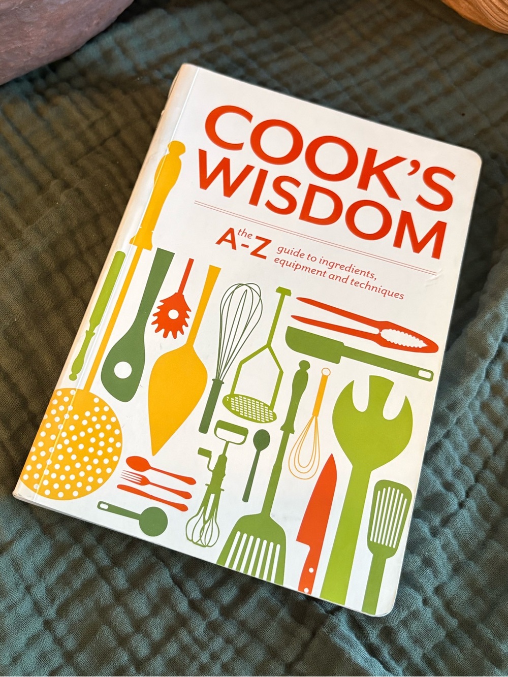 Cook's Wisdom A-Z Kitchen Guide - White/Orange/Green